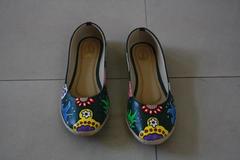 [SOLD] DREAMZZZZ - Hand Painted Shoes - Custom Order